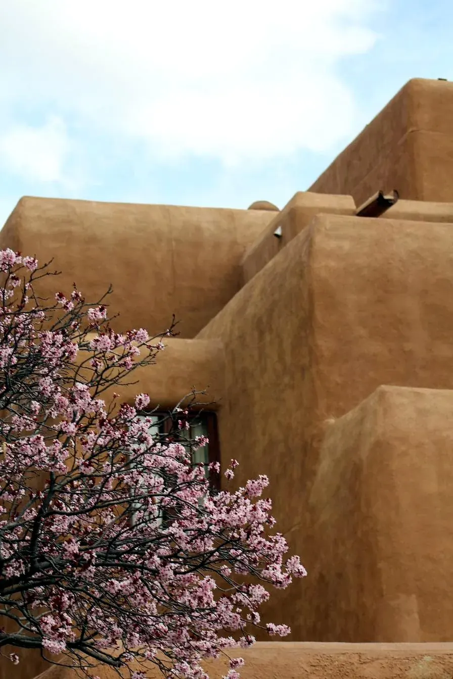 Adobe Pueblo Revival architecture, New Mexico
